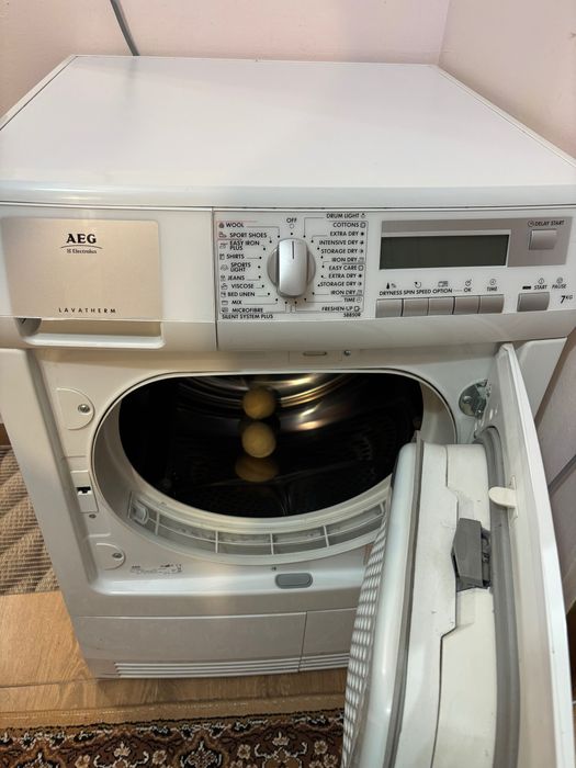 Работеща Сушилня AEG