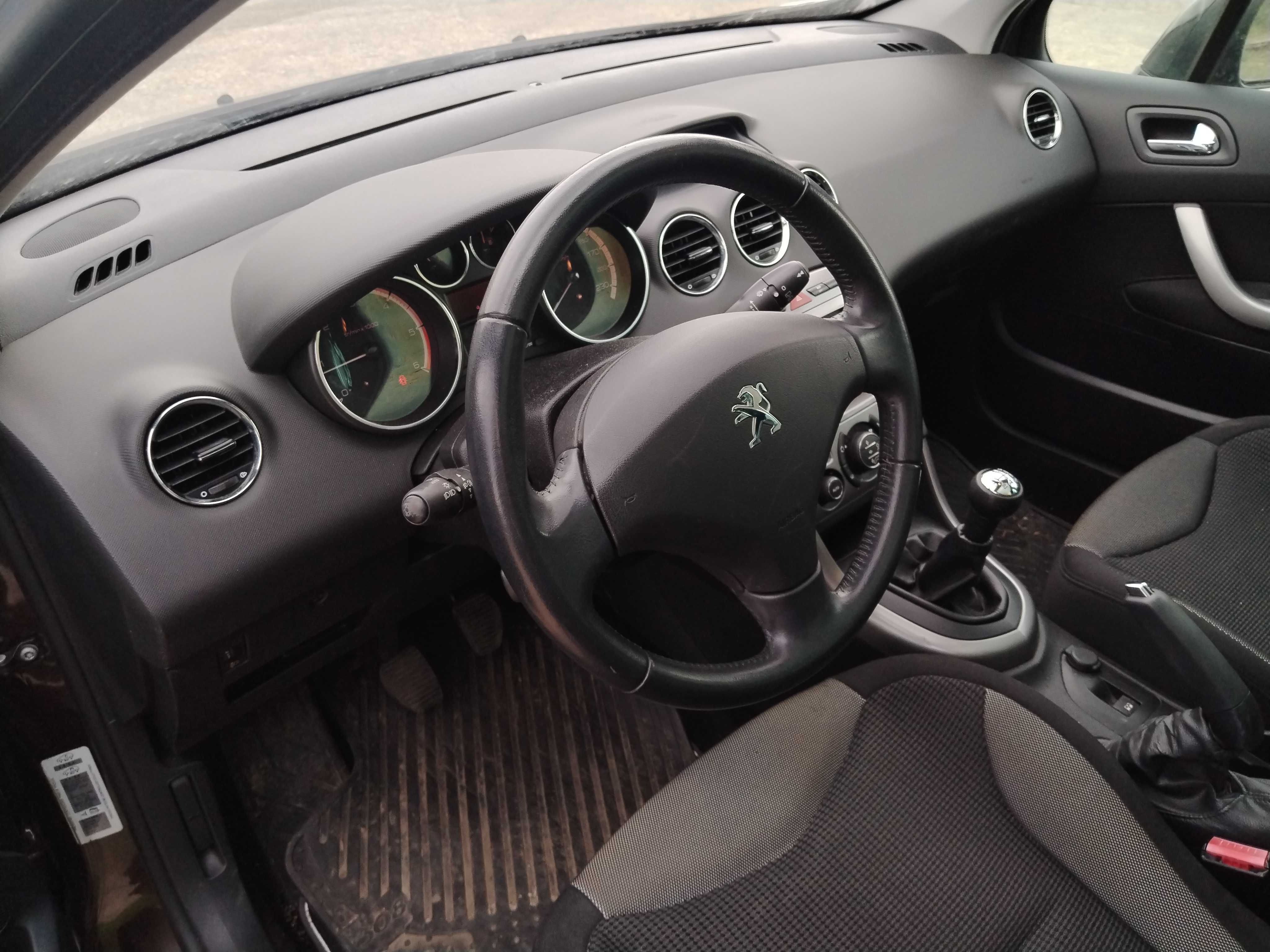 Peugeot 308 SW 1.6hdi 92 к.с. facelift на части