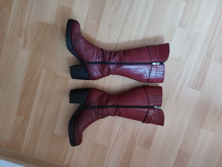 Cizme grena mărime  40