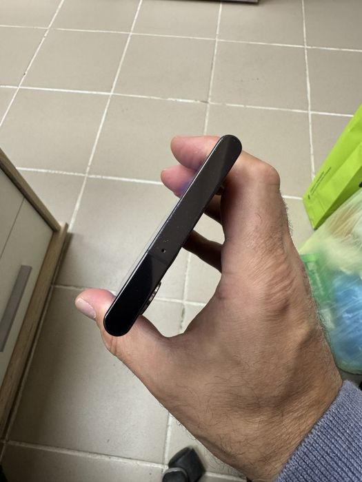 Samsung Galaxy S22 Ultra 5G 8/128gb перфектен