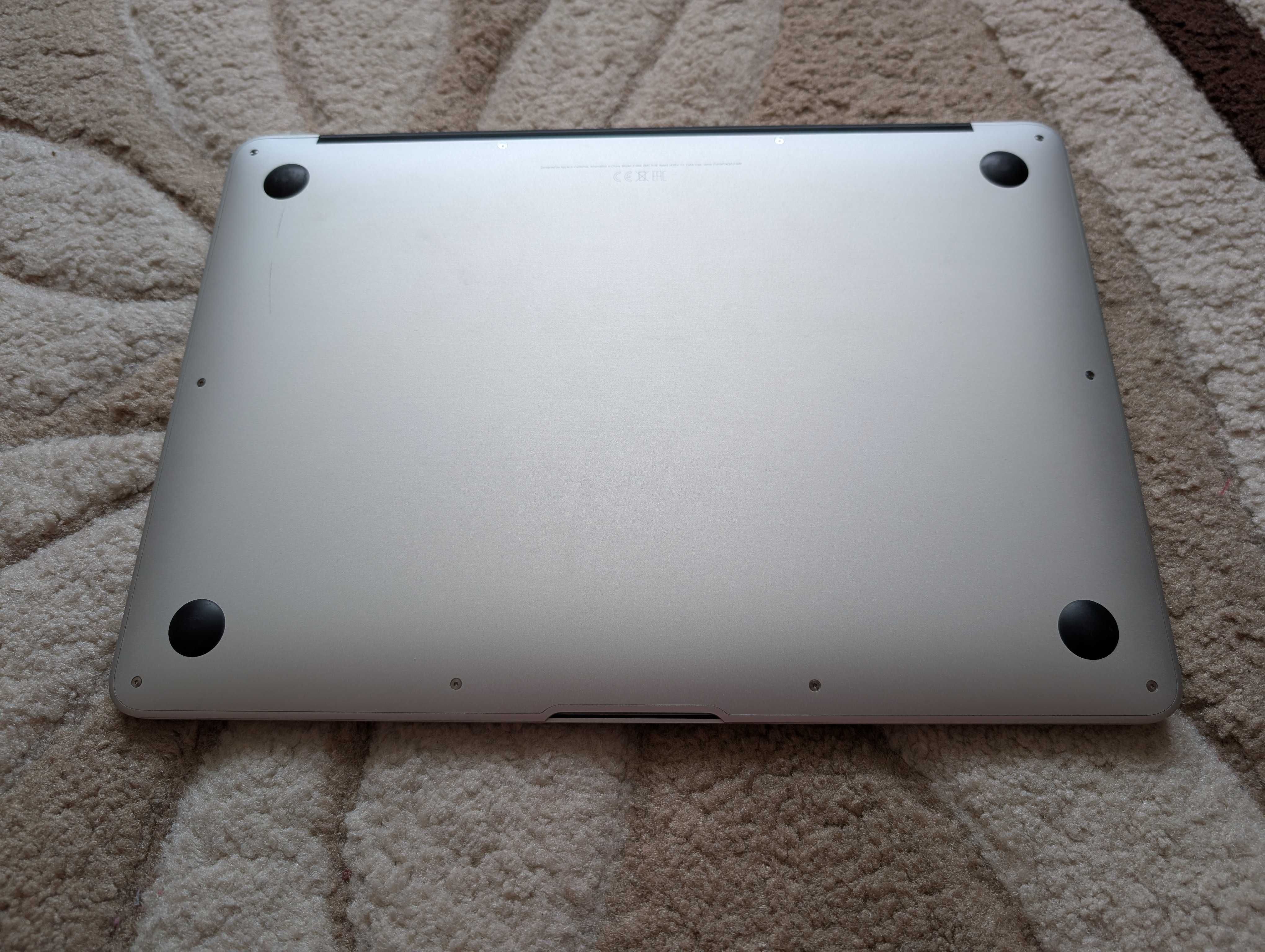 MacBook Air (13-inch, 2017)