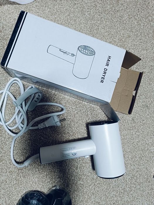 Фен 3 шт, 2 настенных. 1 нет