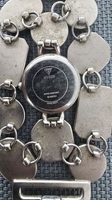 Ceas Dama Guess.