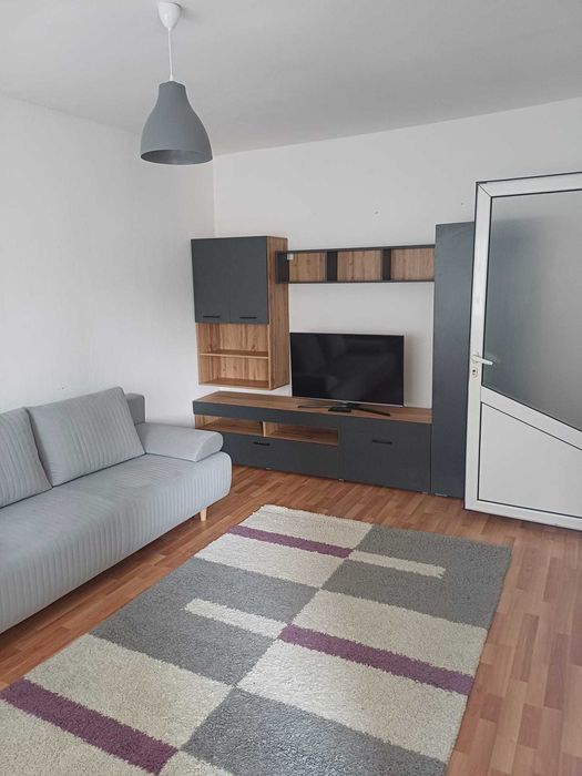 Inchiriez garsoniera