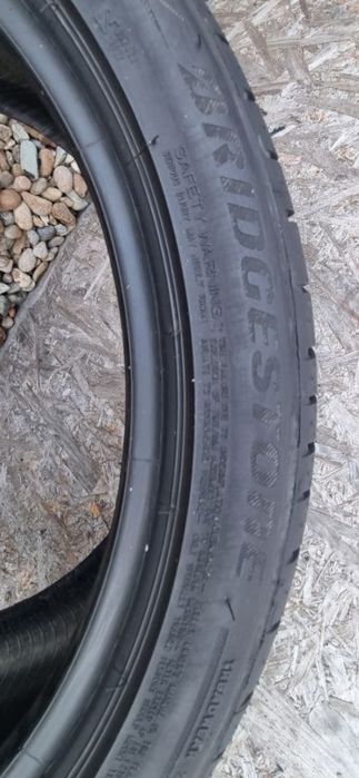 Anvelopa Pirelli RunFlat RSC 255/40 R19 96Y Bridgestone 235/40 R19 96W