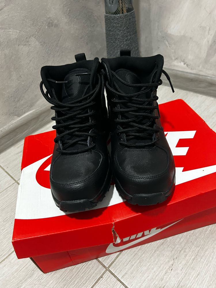 Високи кецове Nike MANOA