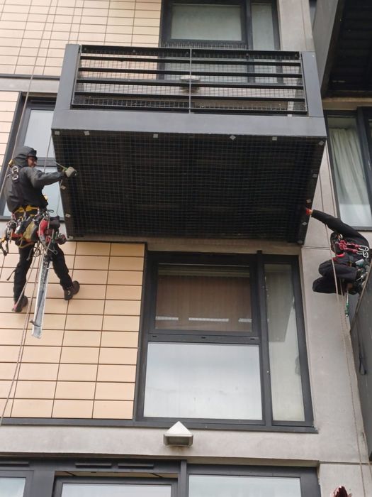 Lucrări la înălțime, alpinism utilitar, rope access Dan’Sky