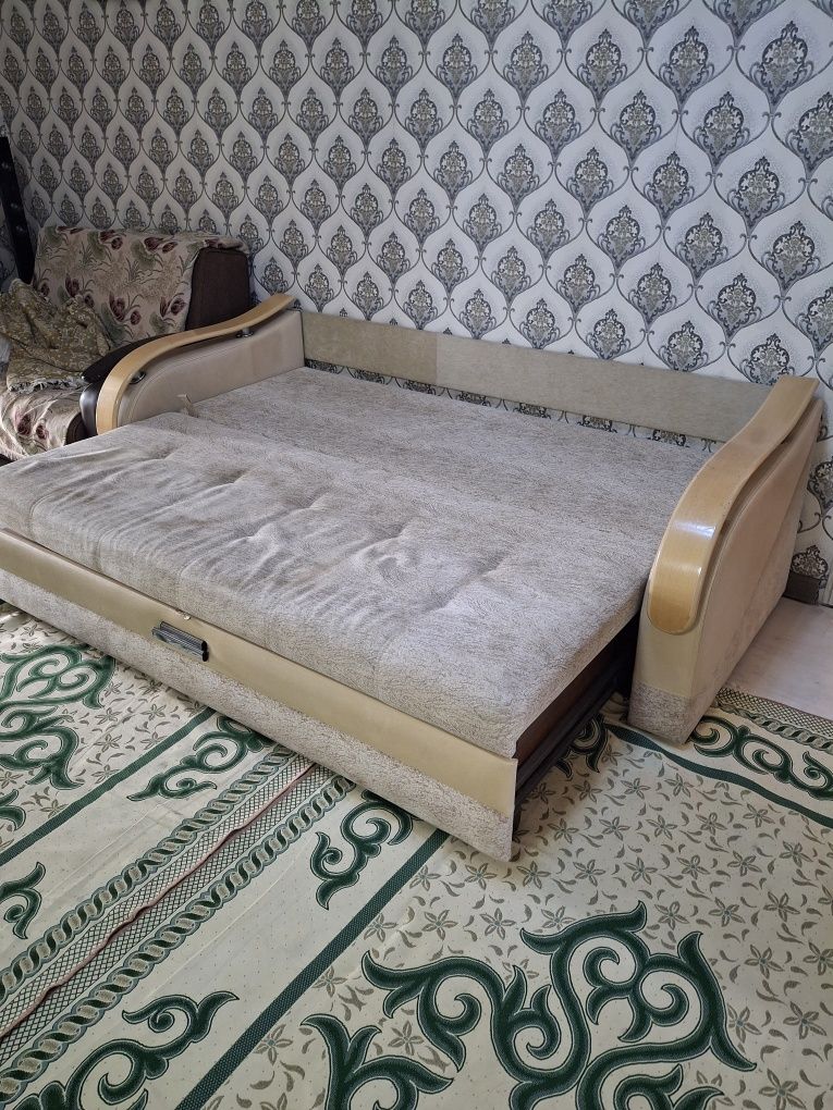 Продаётся диван б/у