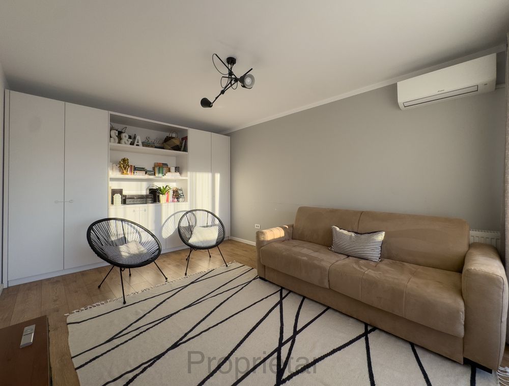PROPRIETAR vand Apartament cu 2 camere, decomandat, Coresi Kasper