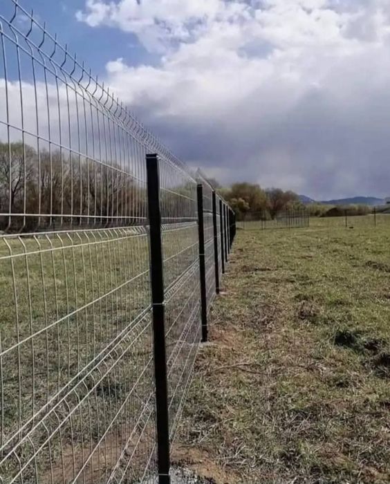 Garduri metalice de înaltă calitate, potrivite pentru împrejmuirea ori