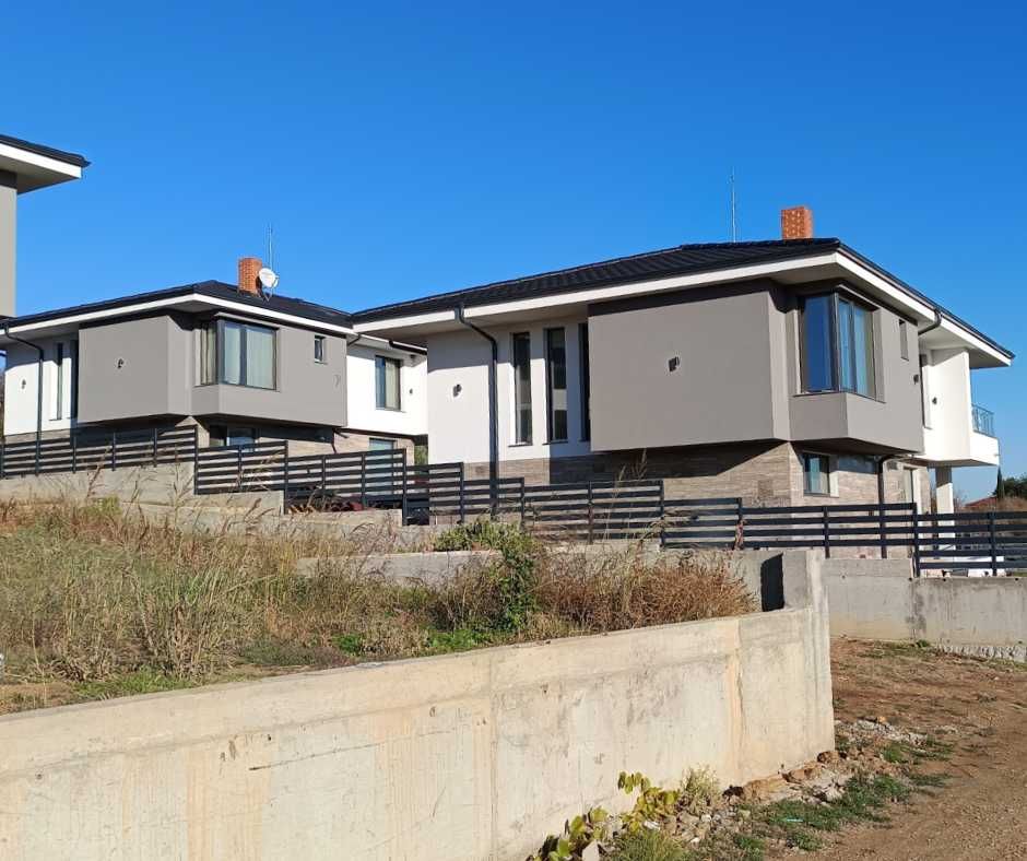 Продава се Къща в Стара Загора, Студентско градче - 230 кв.м за 1200 €/кв.м - Снимка #4
