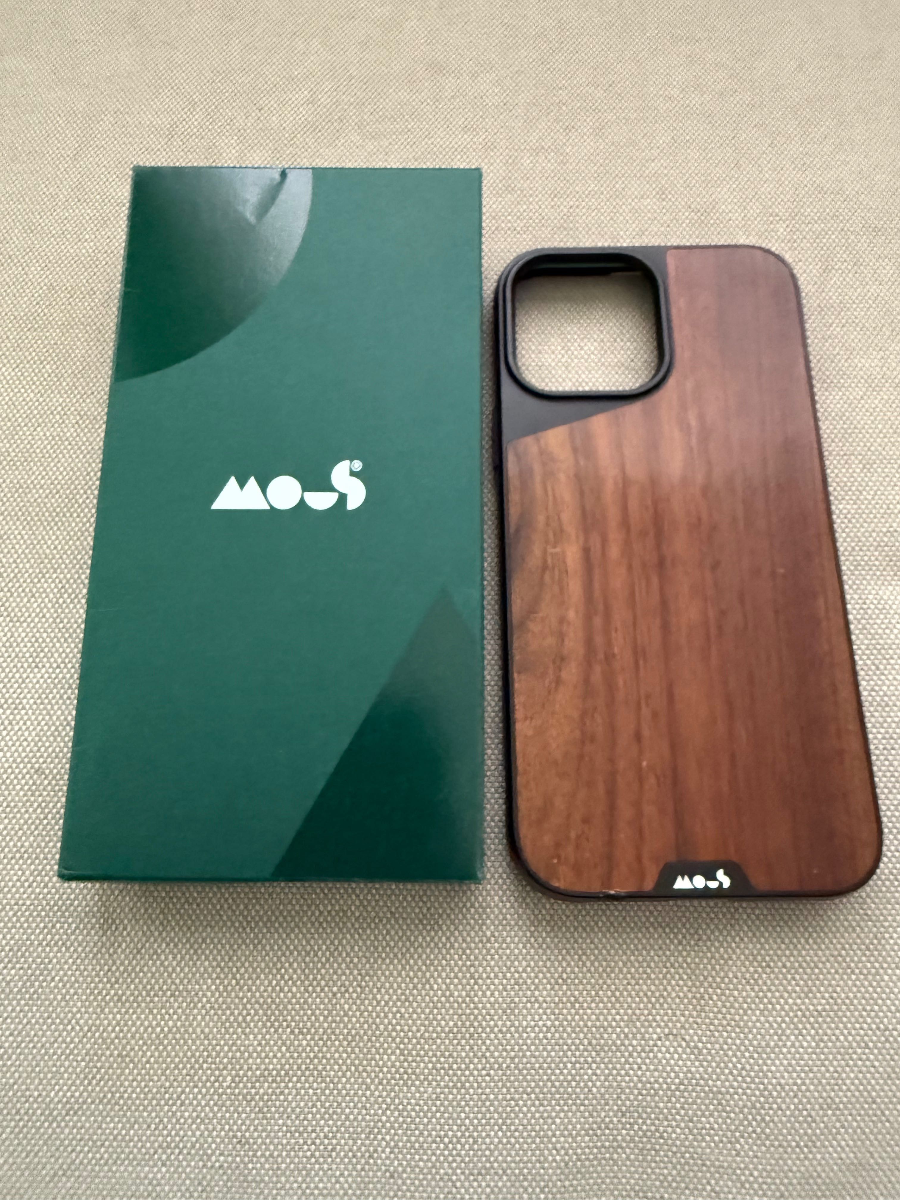 Продавам лот от аксесоари за Iphone