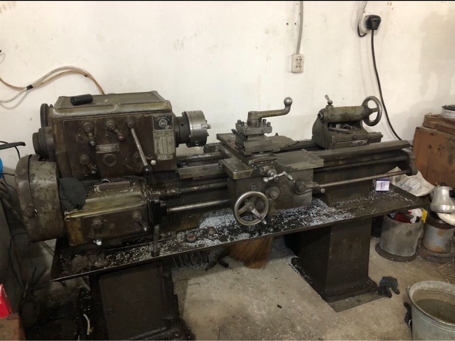 Токарный станок