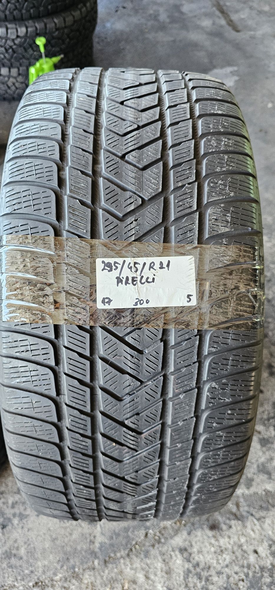 295 45 R 21 Pirelli Iarna o buc