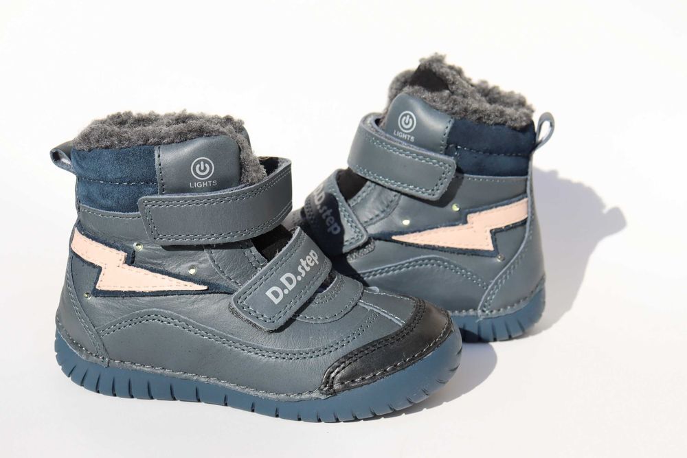 НОВО! Зимни боти за момче DD Step -LED Светещи 25-30