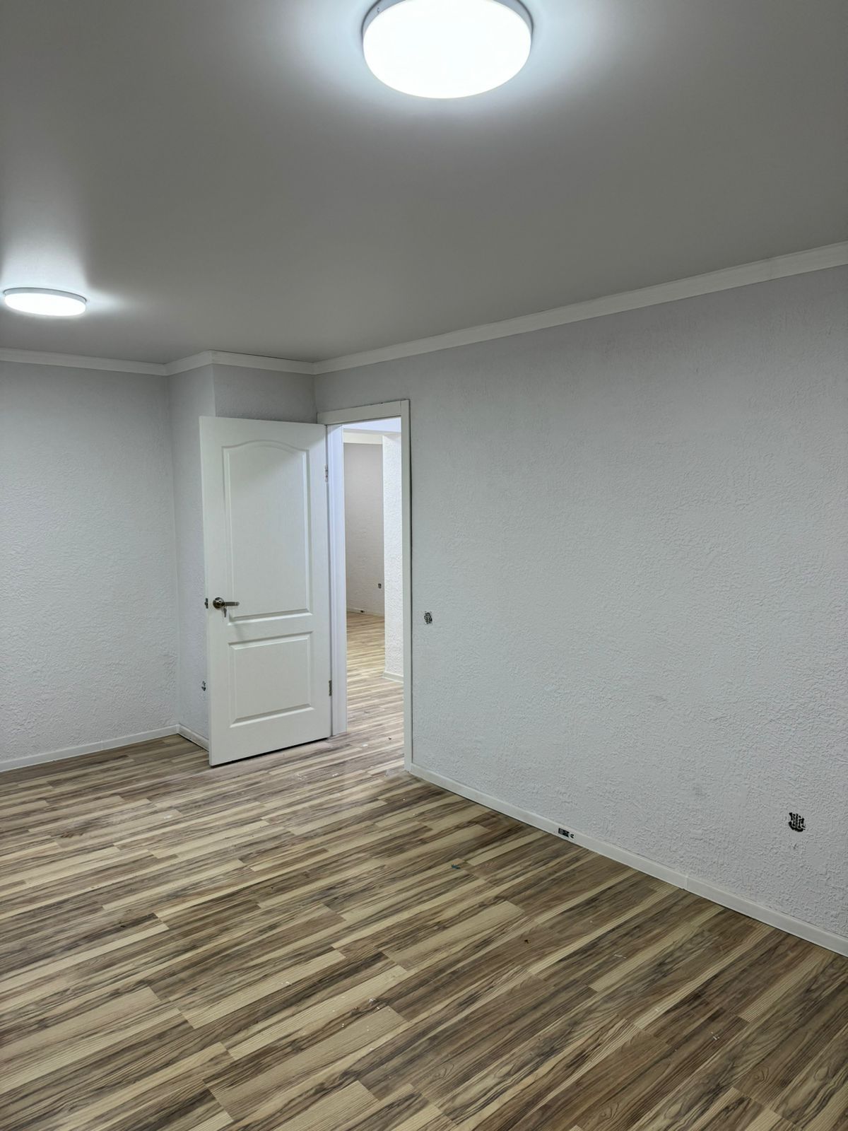 Продам квартиру площадь 50.3 м.кв( Новый ремонт)