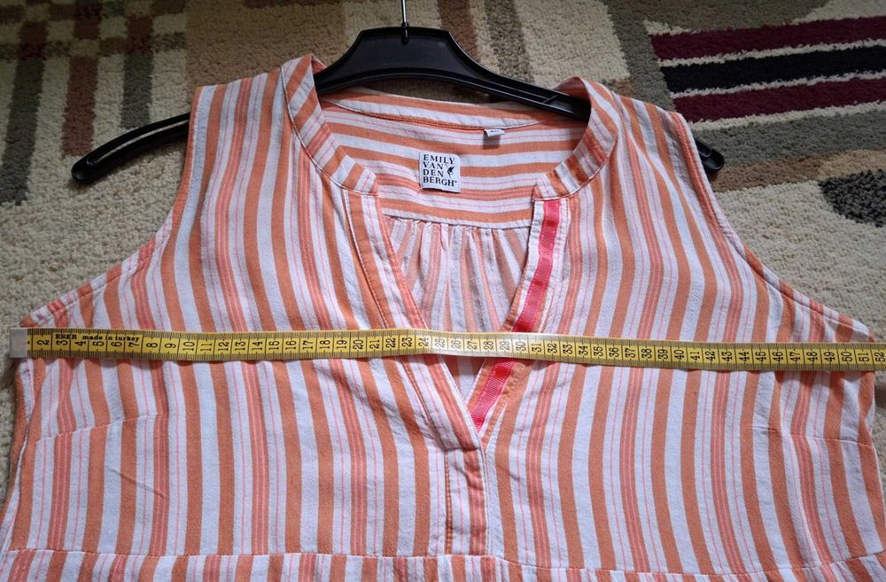 Top Emily Van Den Bergh