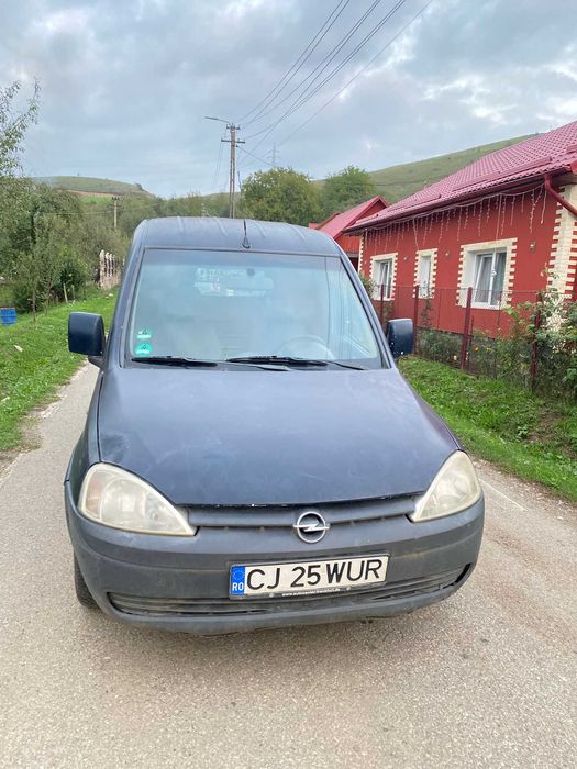 Vand sau schimb  duba si passat