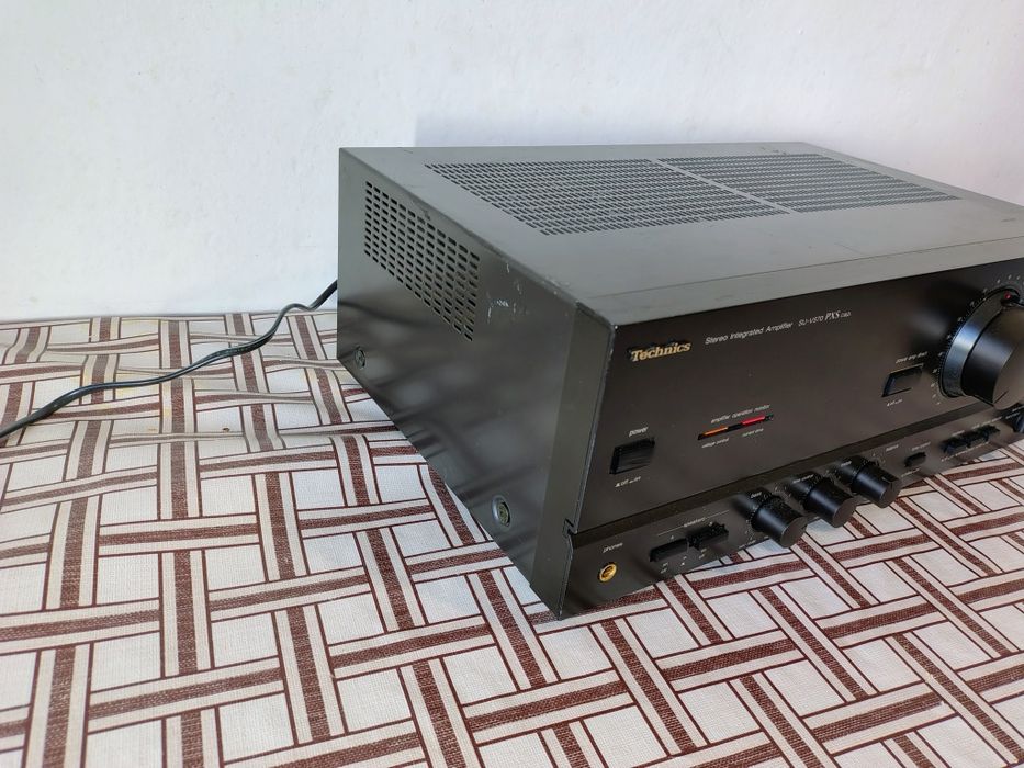 statie amplificator technics su v570
