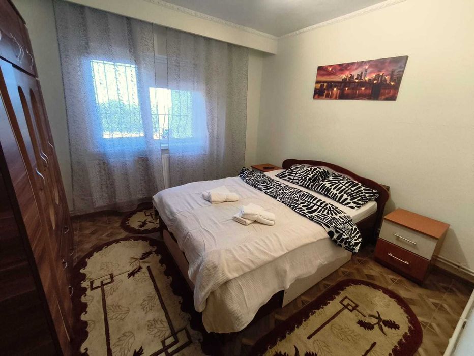 Inchiriez Apartament 3 camere Plaja Modern termen lung