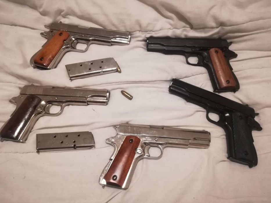 Не револвер, а пистолет Колт / Colt .45. Колекционерско негърмящо оръж
