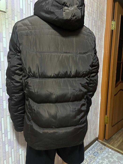 Продам зимнюю мужскую (подростковую) куртку