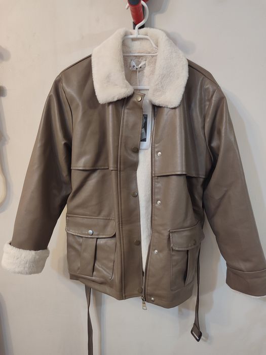 Продам стильную куртку- дубленьку