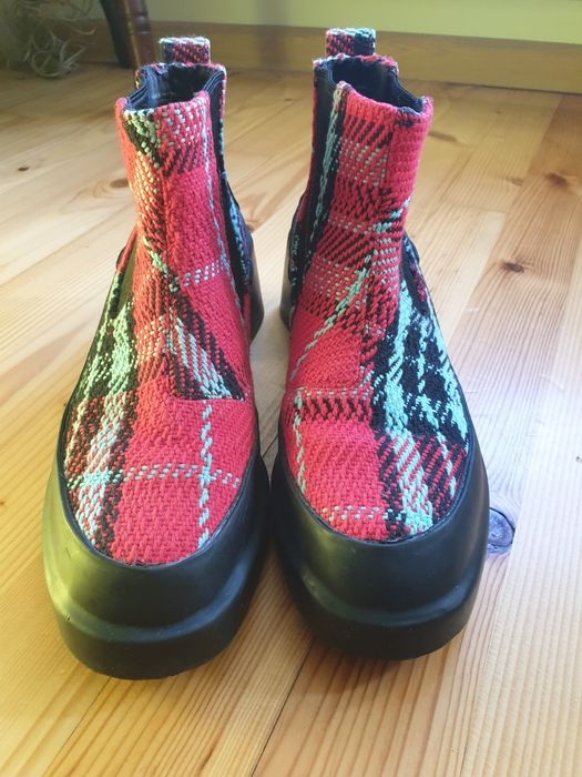 Дамски обувки на Camper