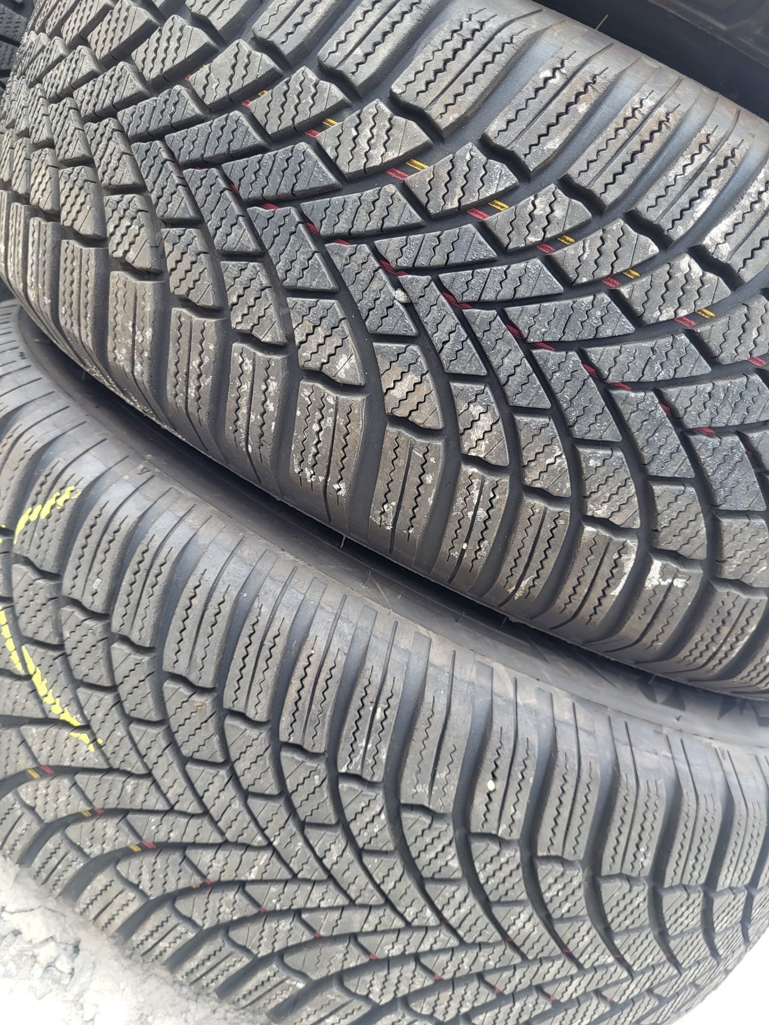 4 бр зимни 215/65/16 Bridgestone