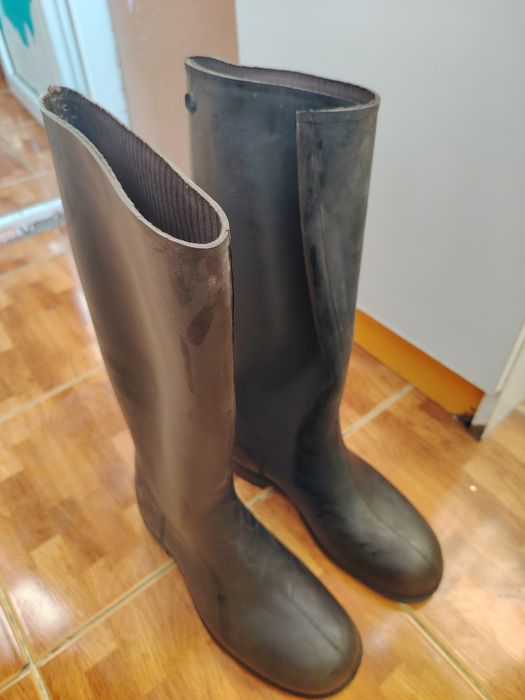 Продам сапоги резиновые