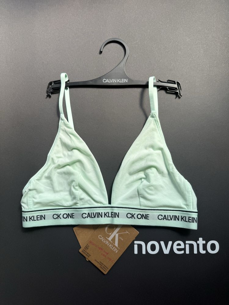Сутиен с меки чашки Calvin Klein /S, M/