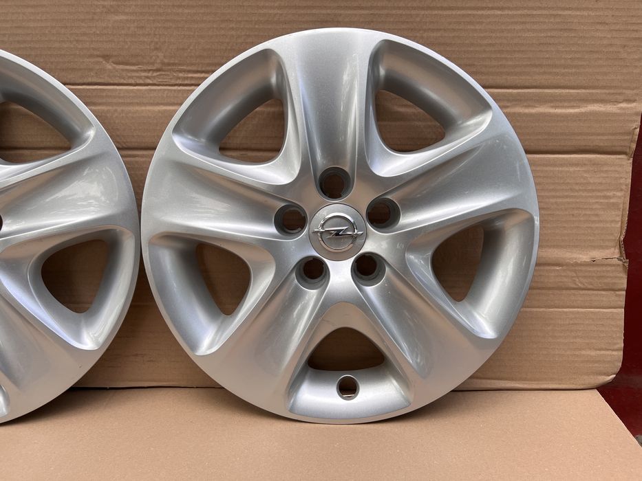 Оригинални тасове за Опел 16 цола Като чисто нови.
