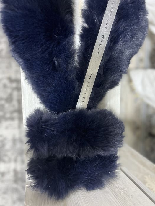 Меховые воротники из натулальноги песца, разного размера и цвета .