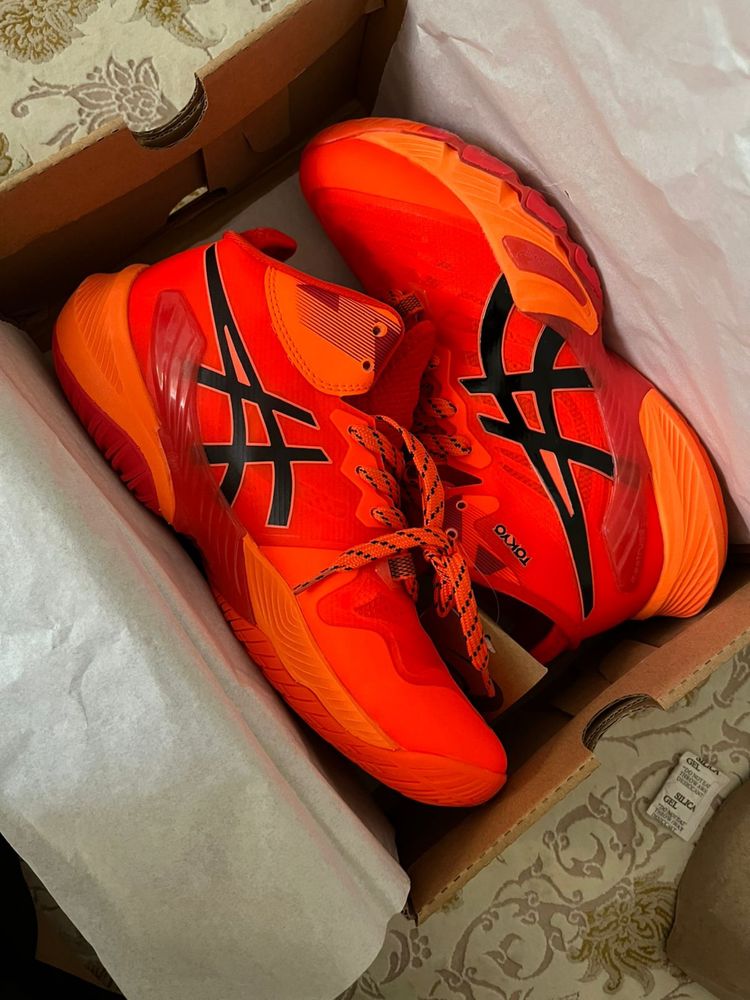 Кроссовки Asics tokyo