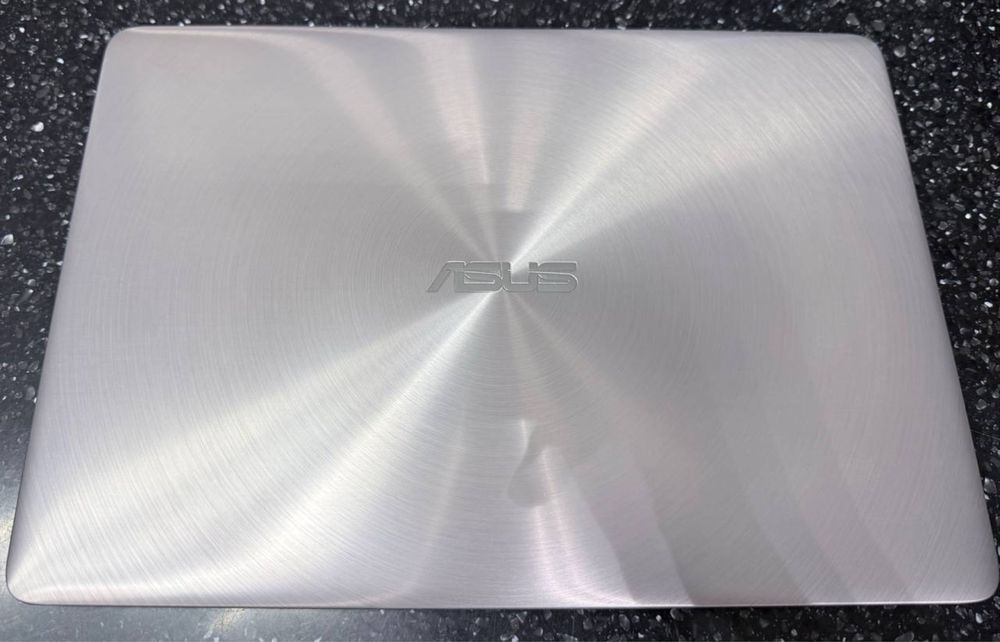 Свой ноутбук Asus Zenbook 13,3” в отличном состоянии