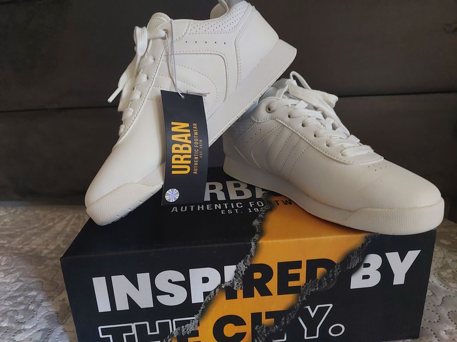 Женская обувь белые новые обсалютно