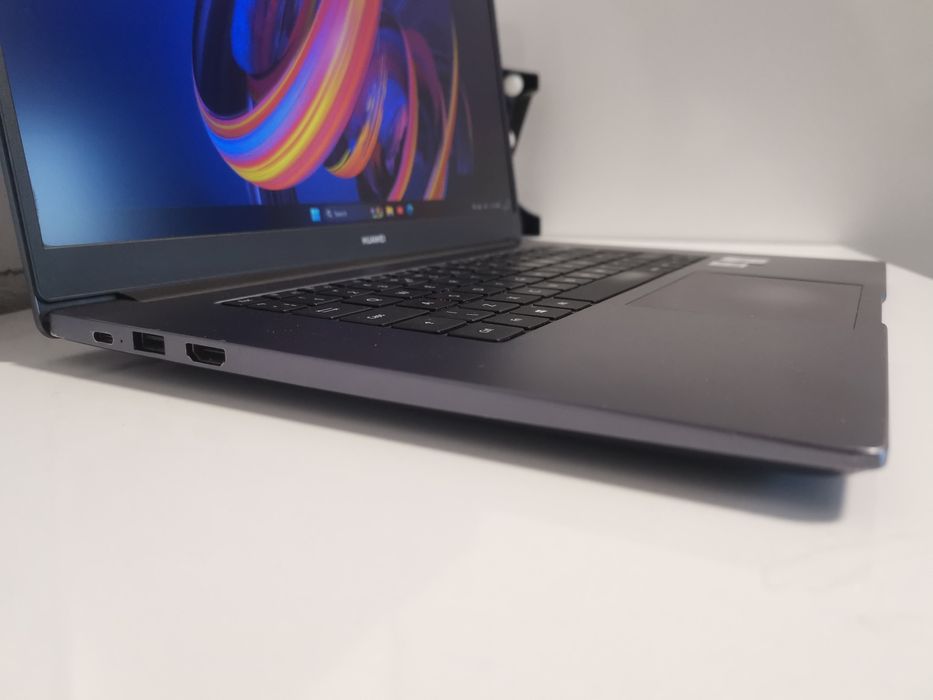 Лаптоп HUAWEI Matebook D15, 15.6" Intel i3, 512GB NVMe, 8GB RAM