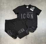 Pantaloni scuti și tricou