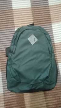 Рюкзак в школу зелёного цвета!!!