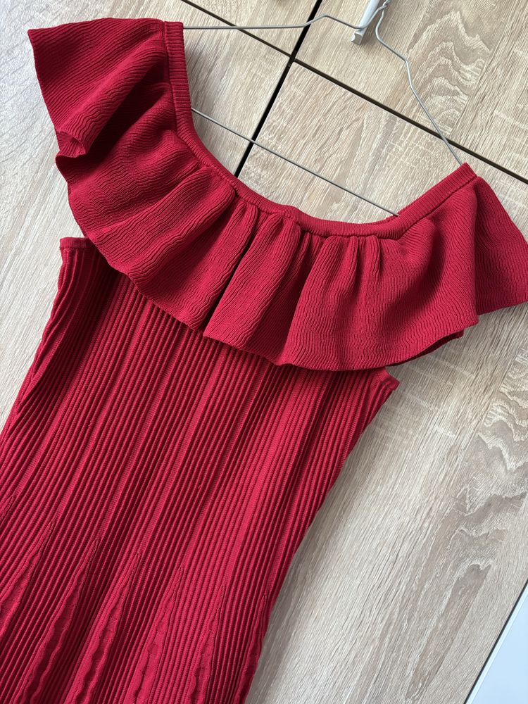 Кокетна рокля Zara, размер С