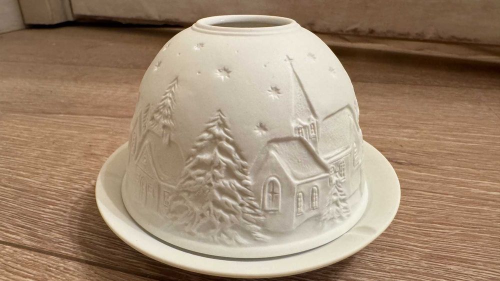 Разкошен чаен свещник–Фин порцелан!