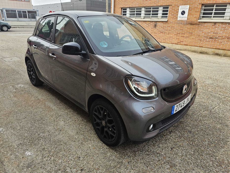 Smart fourfour 2017