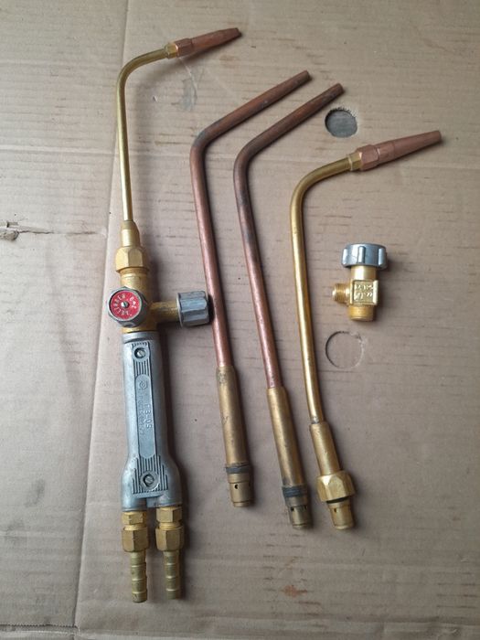 Резак ацетиленовый. Новый. Гусаки и наконечники новые.