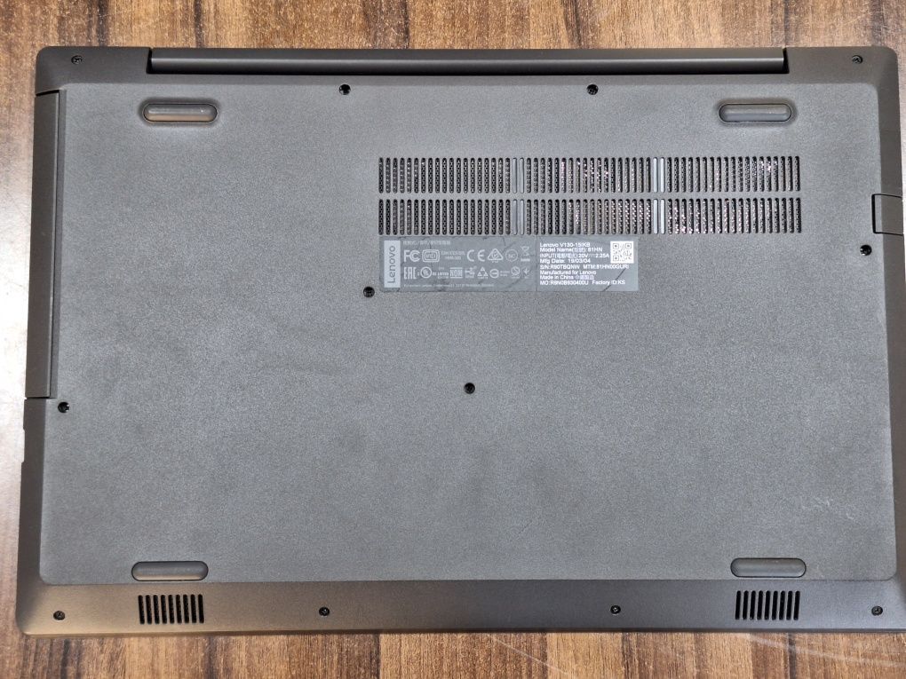 Лаптоп Lenovo V130-15IKB