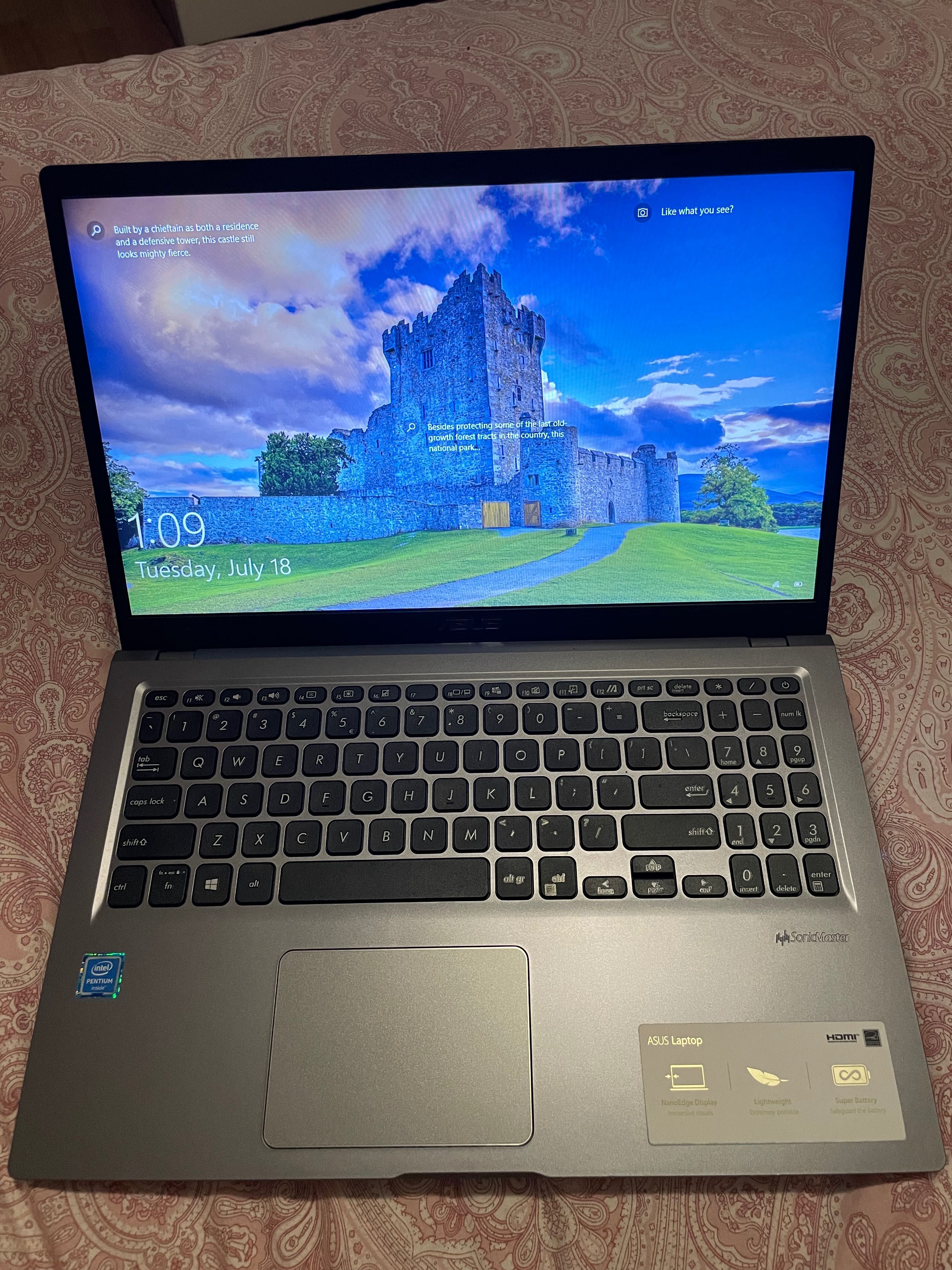 Laptop Asus 1 tb