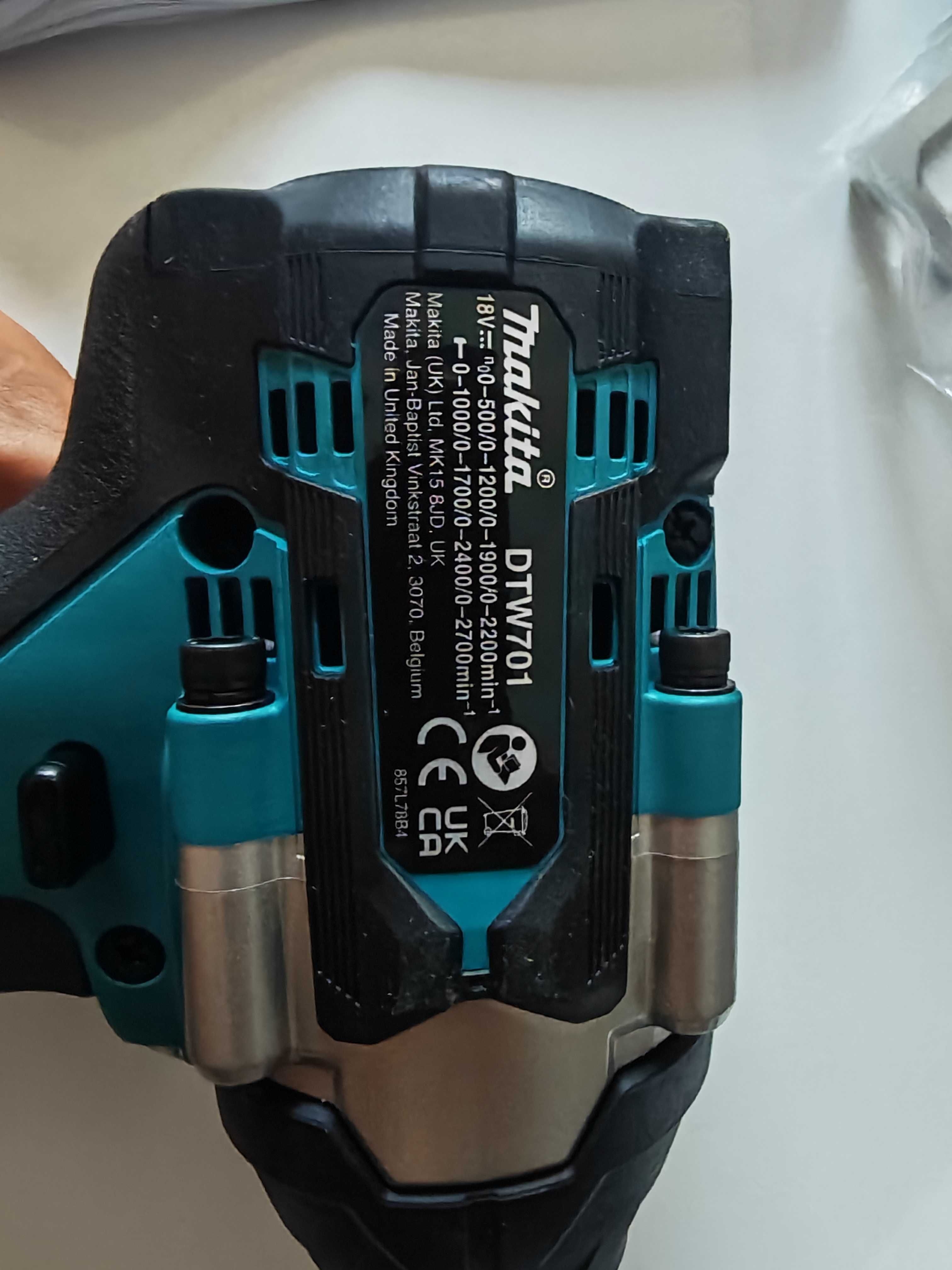 Акумулаторен ударен гайковерт MAKITA DTW701Z, 18 V, 700 Nm