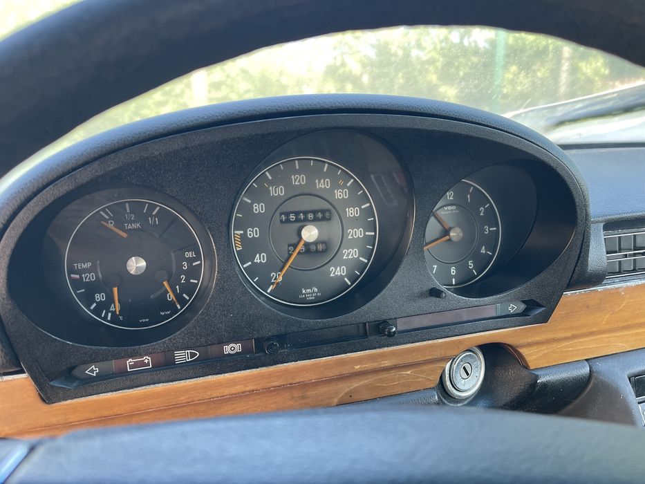 Mercedes-Benz 450 SEL 1973 – Clasic de colecție, proiect restaurare