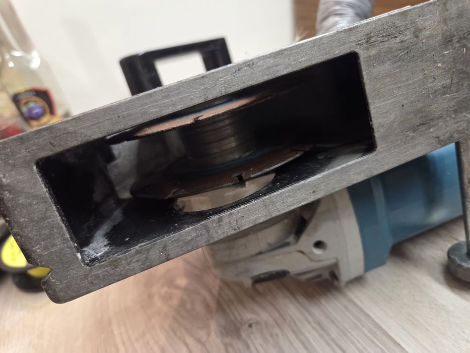 Masina de canelat Makita SG1251 , slituit