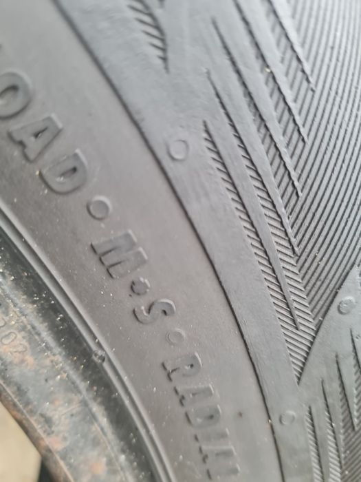 2 Anvelope de iarna *185/65R15*Motrio*LICHIDARE STOC*59 Lei Buc*