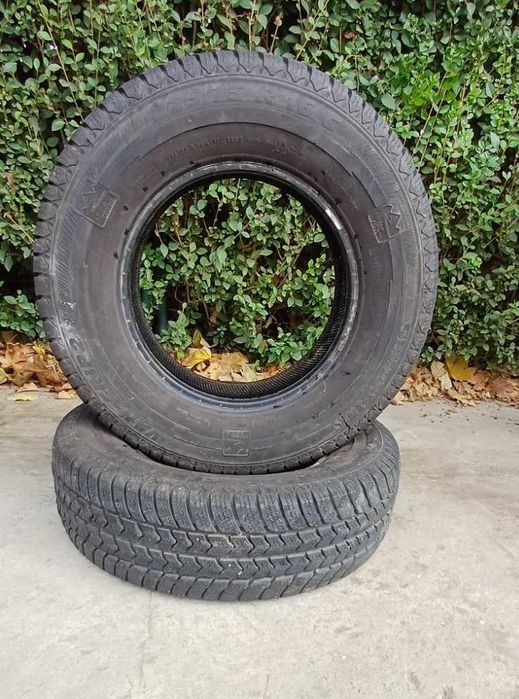 Зимни гуми за бус  16-ки  2 броя 225/75/16С  SEMPERIT